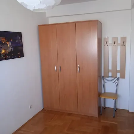 Luka With Balcony, Sea View And Free Parking Apartman *