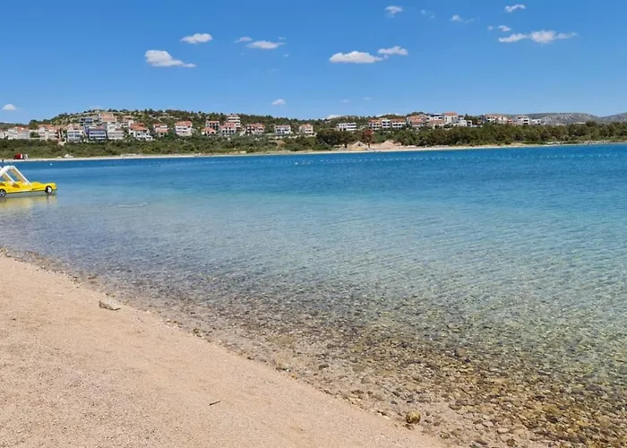 Luka With Balcony, Sea View And Free Parking * Šibenik