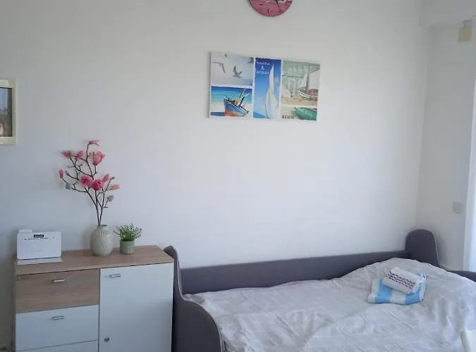 Luka With Balcony, Sea View And Free Parking Appartement