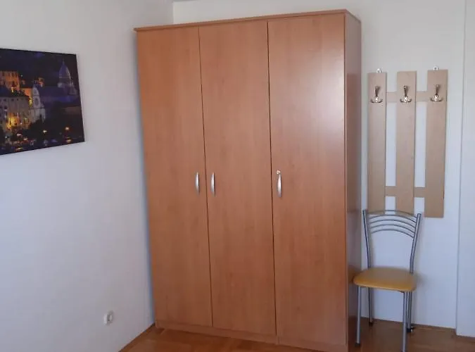 Luka With Balcony, Sea View And Free Parking Appartement *